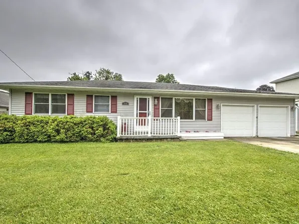 335 E Walnut St, Dalton City, IL 61925