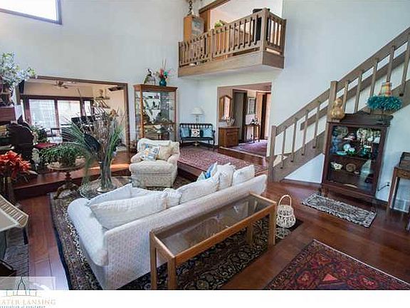 5th image of 1436 E Farwood Dr