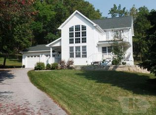 2540 River Rd, Iowa Falls, IA 50126