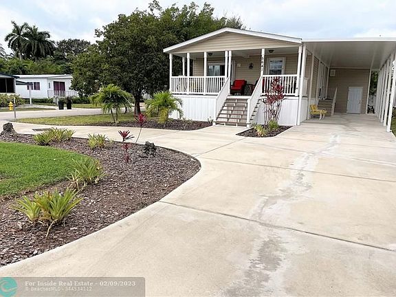 2nd image of 5641 Lagoon Dr