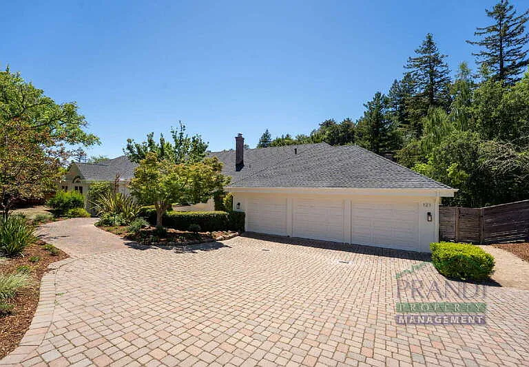 121 Laurel Grove Ave — Photo 32