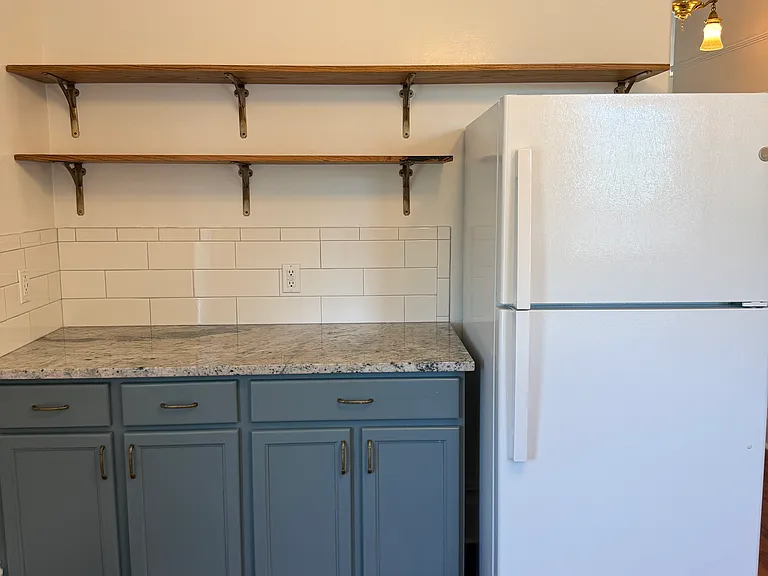 104 8th St #3 — Photo 13