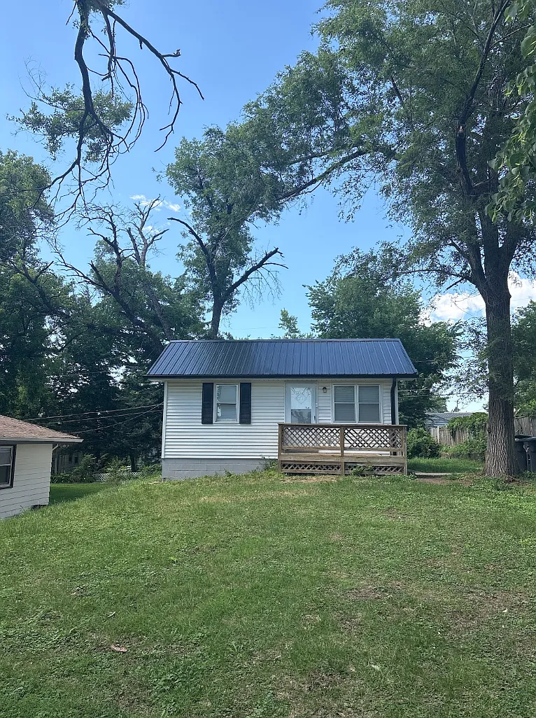 2 bed, 1.0 bath, 771 sqft, $1,400 — Photo 2