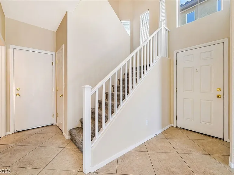 8104 Caspian Moon Dr — Photo 4