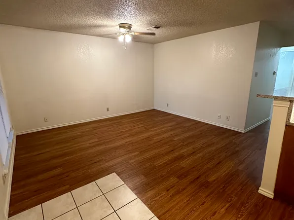 924 W Chestnut St, Denton, TX