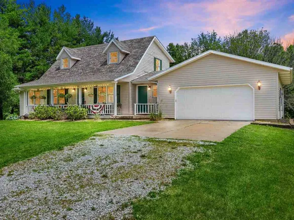 2198 Sugar Bottom Rd NE, Solon, IA 52333