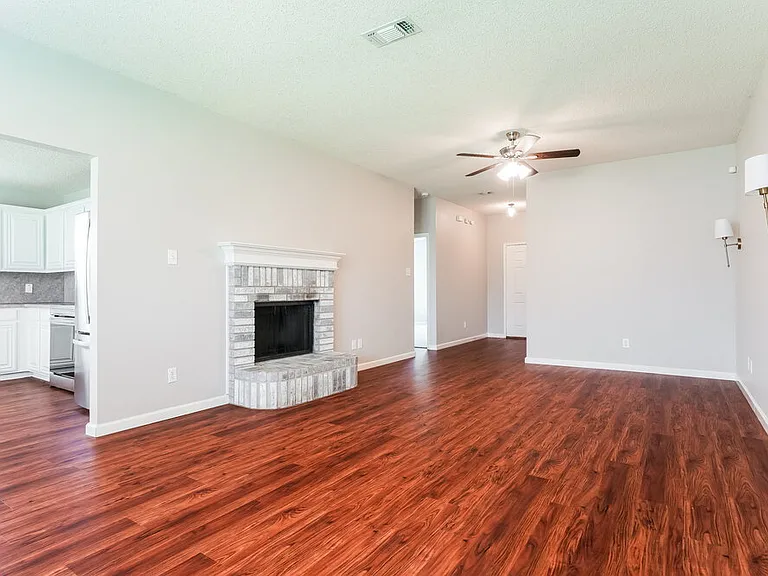 4616 Wheatland Dr — Photo 5