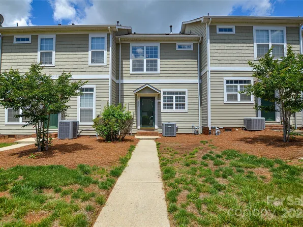 105 Woodsong Ln, Mooresville, NC 28117