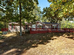 14065 Reisert Rd NE, Palmyra, IN 47164