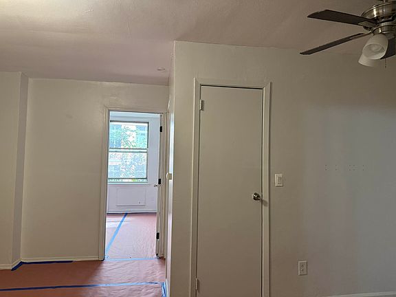 3rd image of 247 E 33rd St APT 4C