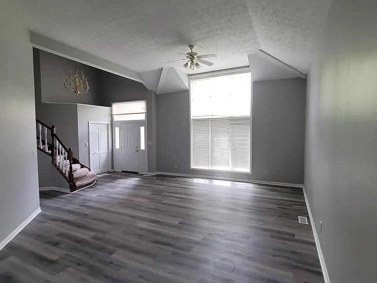 80 Ridgecrest Ct — Photo 4