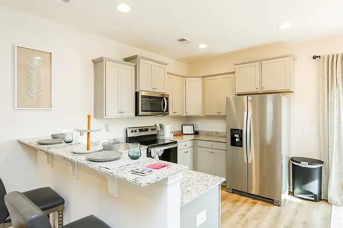 3 bed, 2.0 bath, 1364 sqft, $1,799 — Photo 4