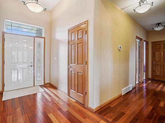 3rd image of 201 Endeavor Ave