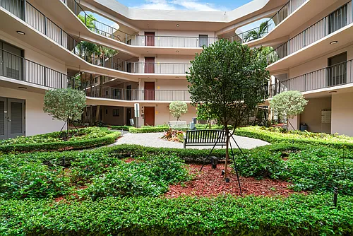 8520 SW 133rd Avenue Rd #323 Photo 1