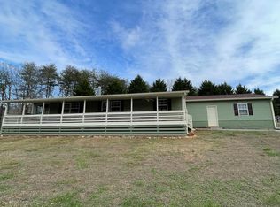 6330 Ben Parks Rd, Murrayville, GA 30564