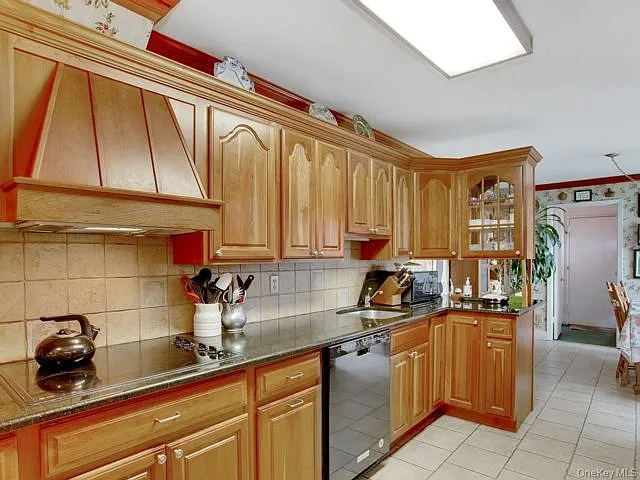 160 Dove Hill Dr — Photo 3