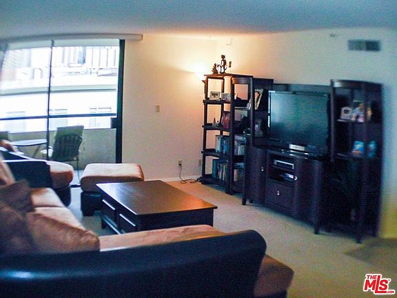 3rd image of 600 W 9th St APT 1013