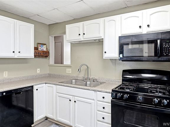 4th image of 1439 Kenmore Ave