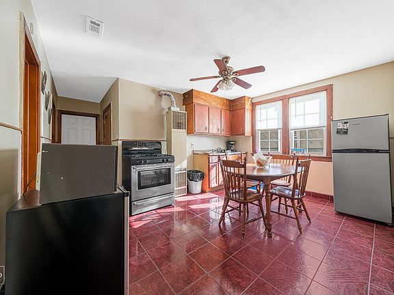 2nd image of 2621 S Komensky Ave