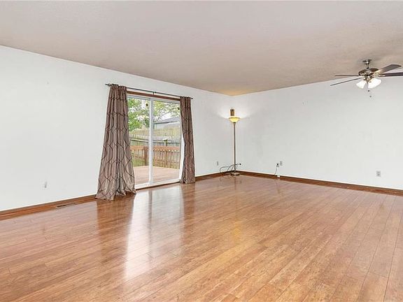 4th image of 205 Pawnee Ln