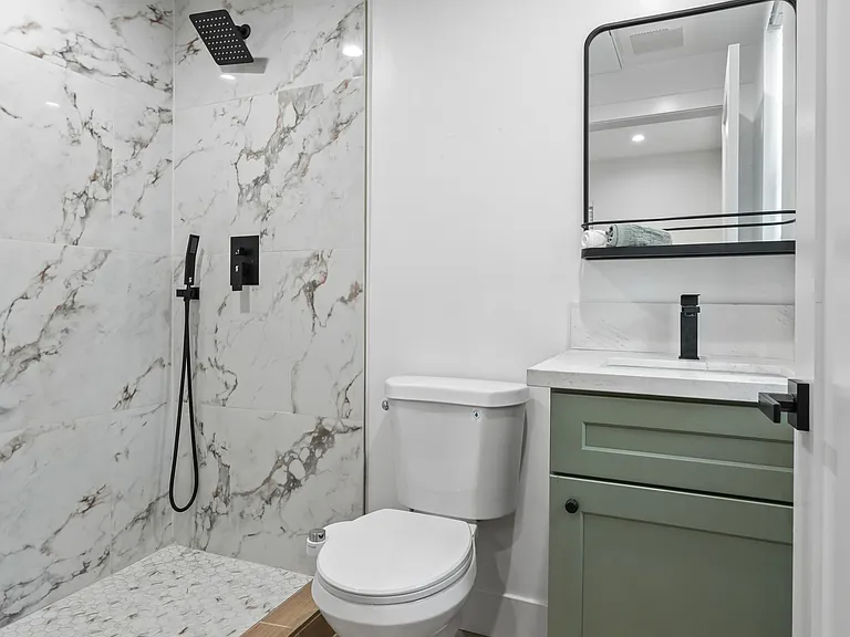 Private Bathroom (ensuite)