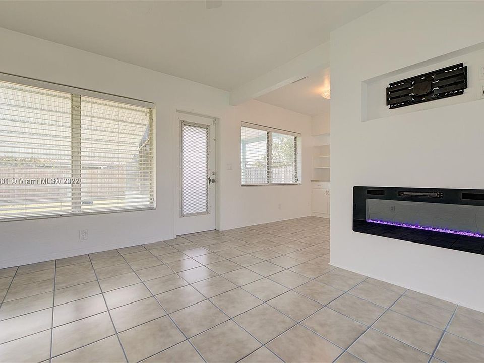 1st image of 4761 NE 3rd Ter