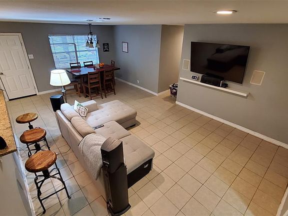 4th image of 11129 Tracey Dr