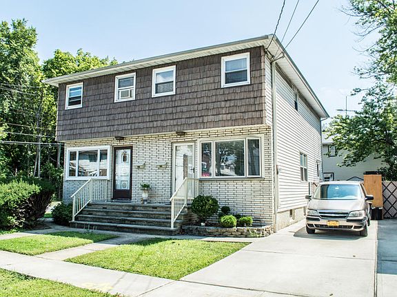 2nd image of 242 Boundary Ave