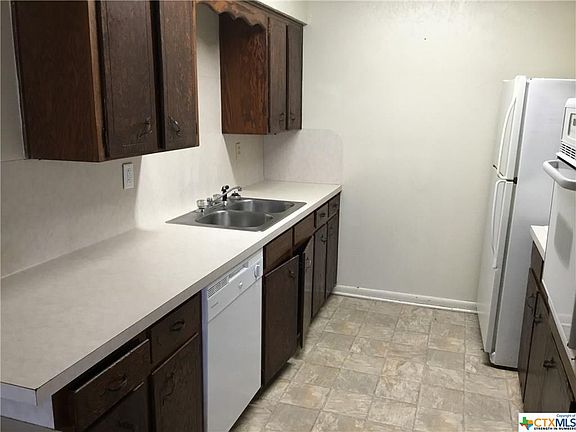 5th image of 2323 Terrace Dr