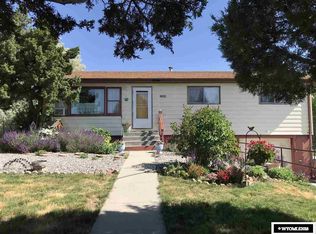1330 Arapahoe St, Thermopolis, WY 82443