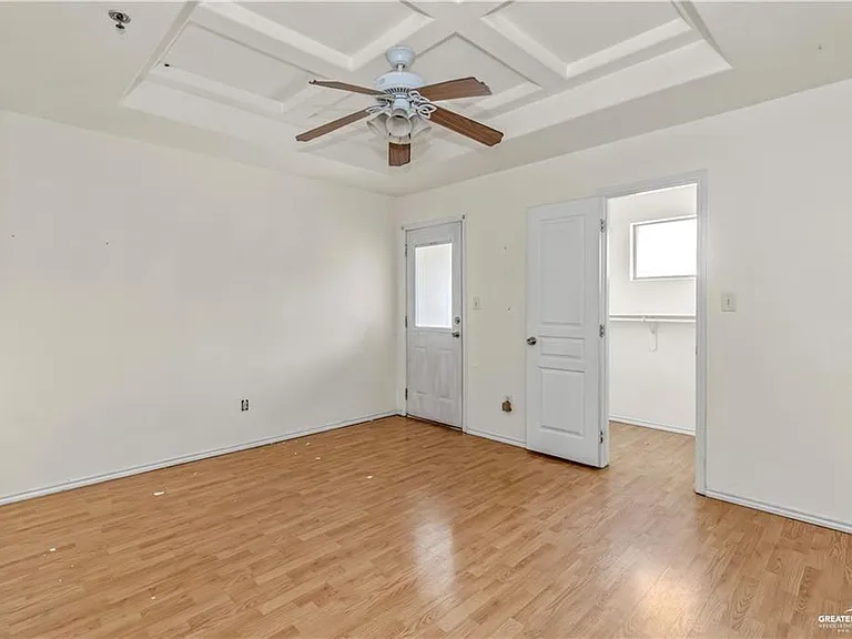 1303 W Fig Ave #A — Photo 4