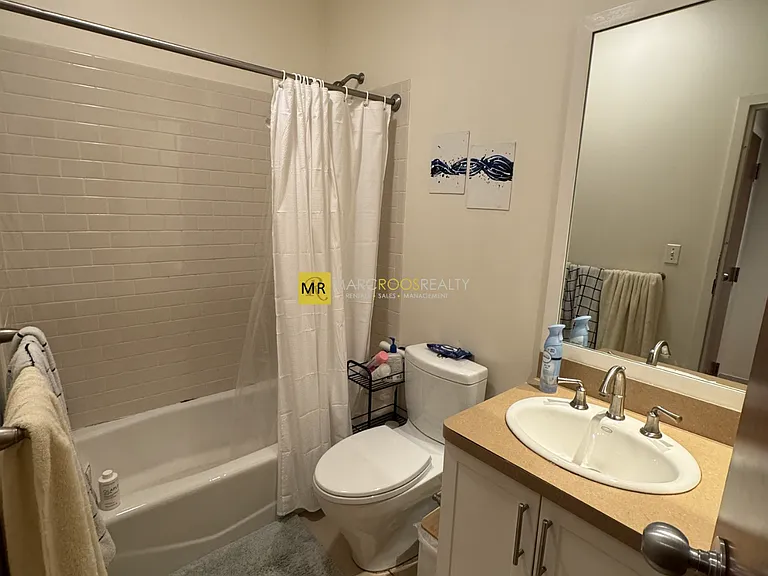 405 Washington St — Photo 7