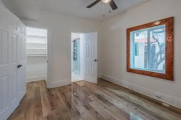 302 E Adams St — Photo 14