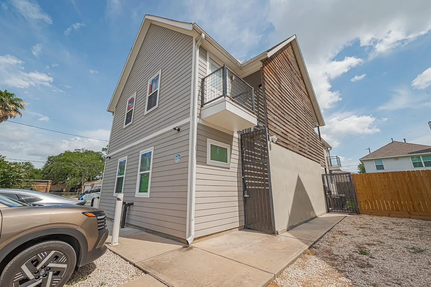 1 bed, 1.0 bath, 1516 sqft, $750 — Photo 1