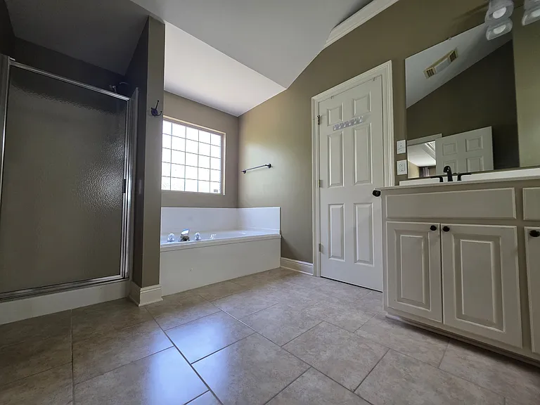 18410 Three Bars Dr — Photo 9