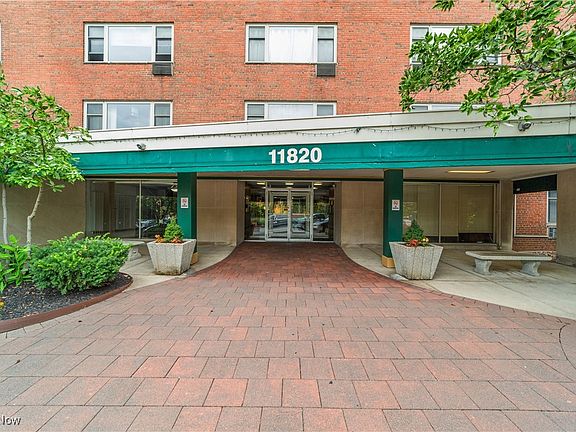 3rd image of 11820 Edgewater Dr APT 804