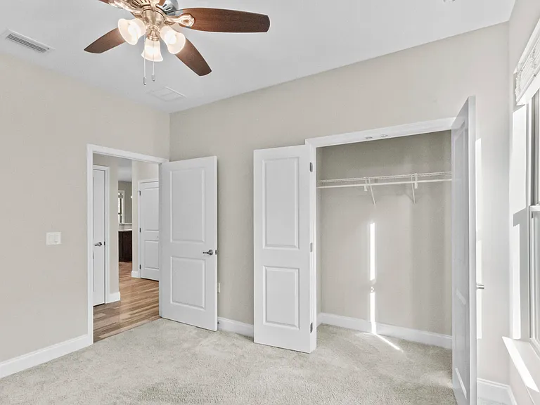 949 Kenzie Ln — Photo 31
