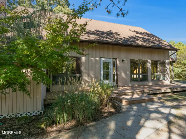 261 Long Branch Avenue, Bayville, NJ 08721