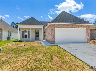 27958 Meadow Hill Ln, Denham Springs, LA 70726