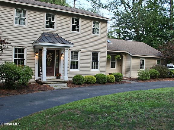 5th image of 2 Westcrest Dr