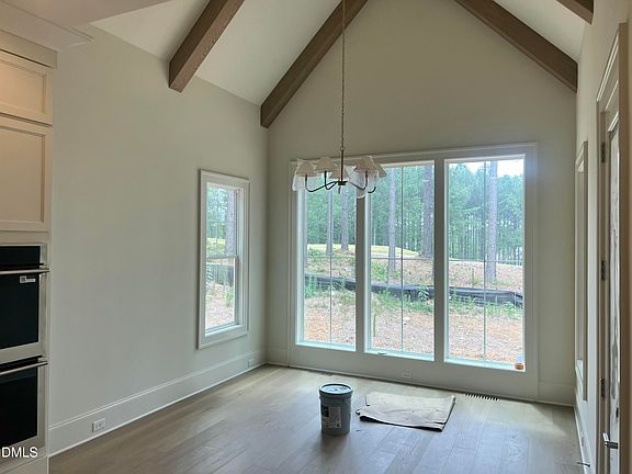 5th image of 25 Blackhorn Ct