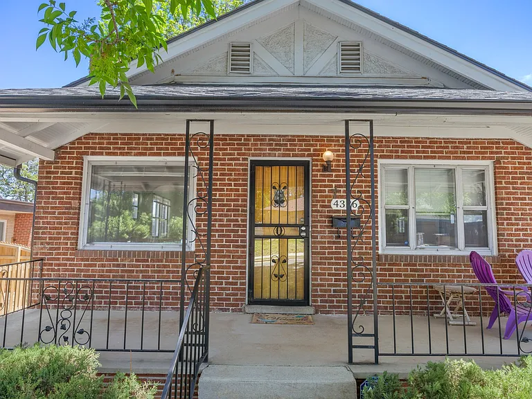 4326 N Clay St — Photo 3