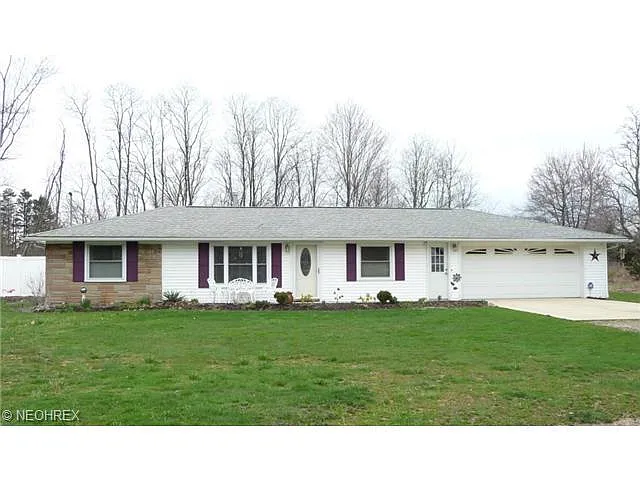 12733 Saint James Dr photo 1