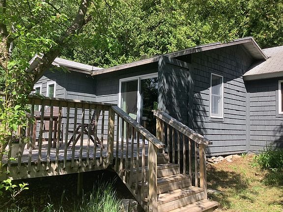 3rd image of 1821 Bay Farm Ln