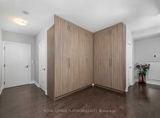 8 The Esplanade #2402, Toronto, ON M5E 0A6