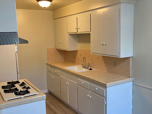 2nd image of 4068 W 138th St APT C