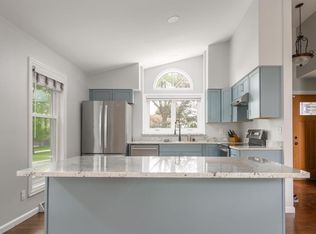 2813 Maple View Dr, Madison, WI 53719