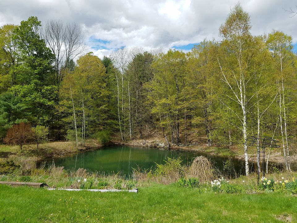 2nd image of 626 S Mountain Rd