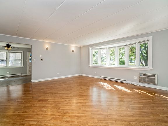 2nd image of 1349 1st St Unit 1349