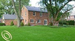 3rd image of 77 Sunningdale Dr